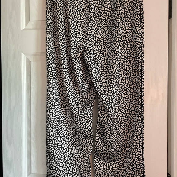 NWOT Ann Taylor Cheetah Print Pajama Set, Size M - Picture 11 of 12